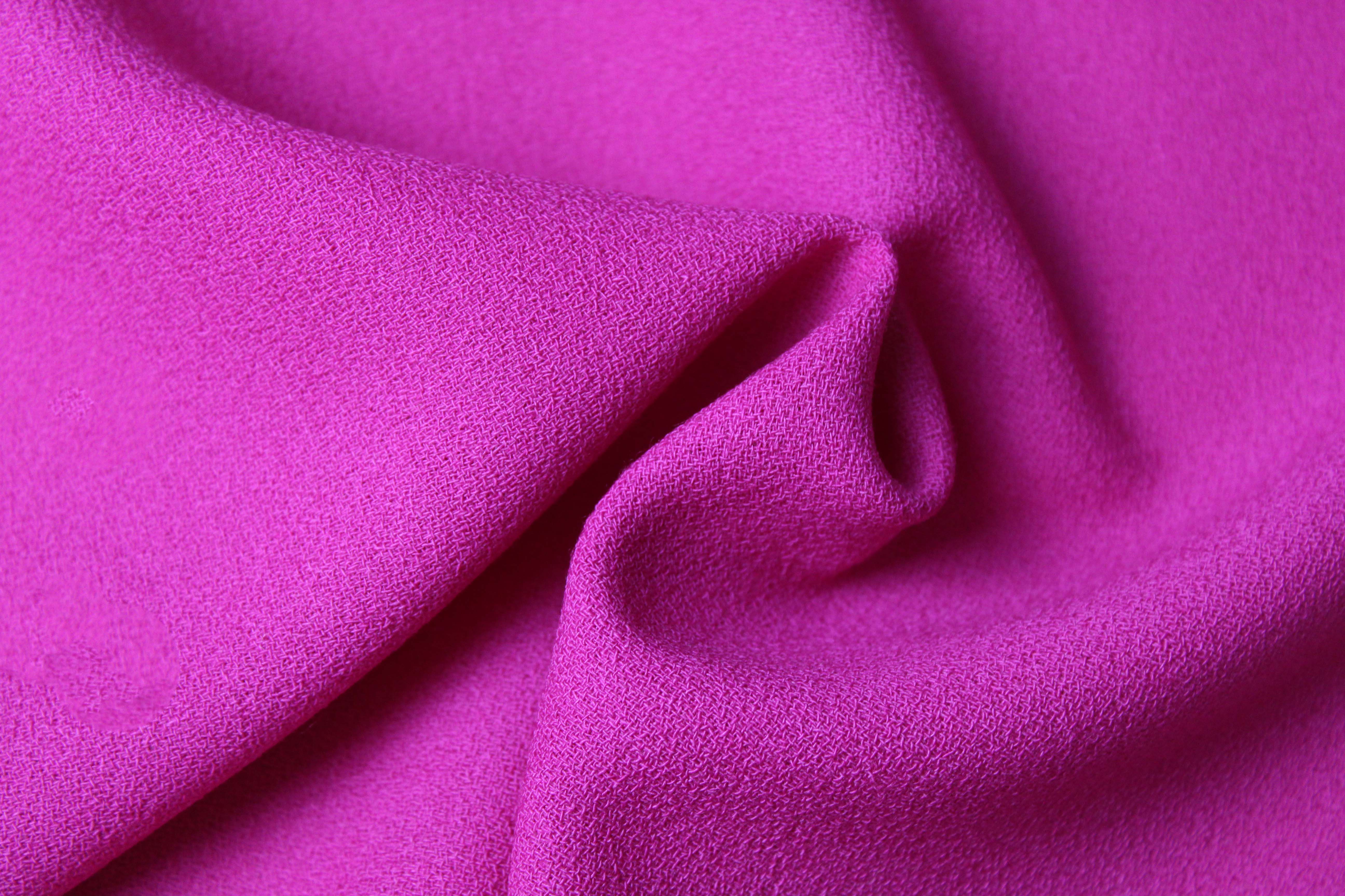 WOOL CREPE - CERISE